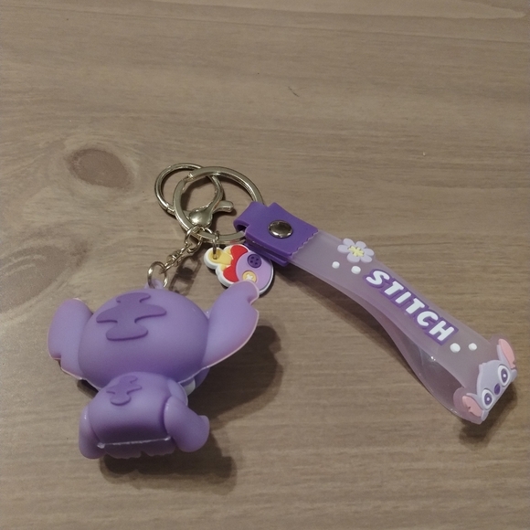 New Disney 3d Rubber Purple Stitch Keychain Bag Charm - Picture 3 of 3